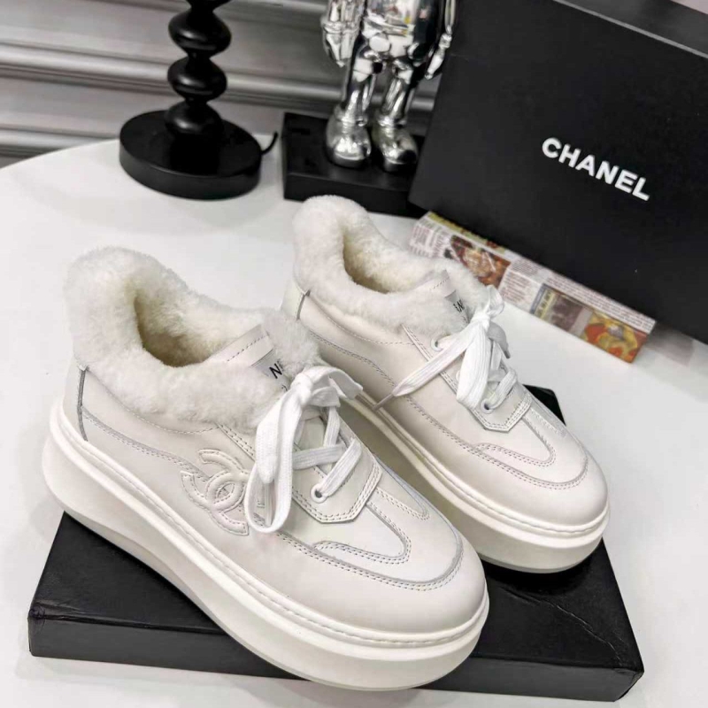 Ch**el sport shoes